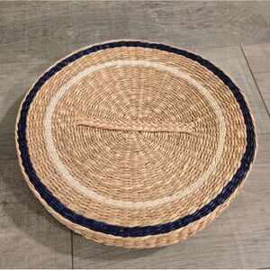 Pottery Barn Woven Seagrass Round Basket Placemats Holder